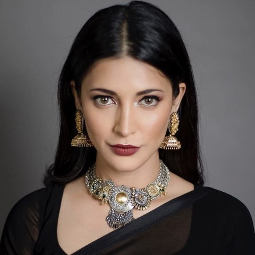 Шрути Хасан