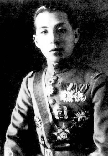 Сюэлян Чжан