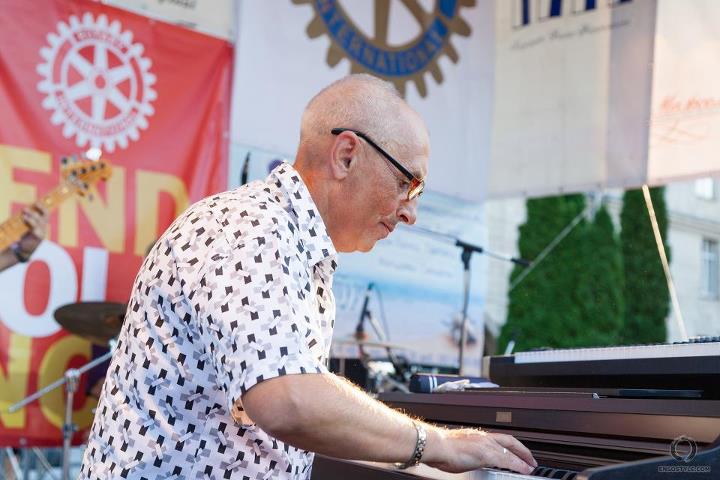 Владимир Прихожай